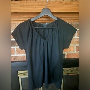 Ann Taylor basic black top XS